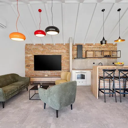 ヴィラ House Mara With 4 Bedrooms, Private Pool, Summer Kitchen, Panoramic Valley Views